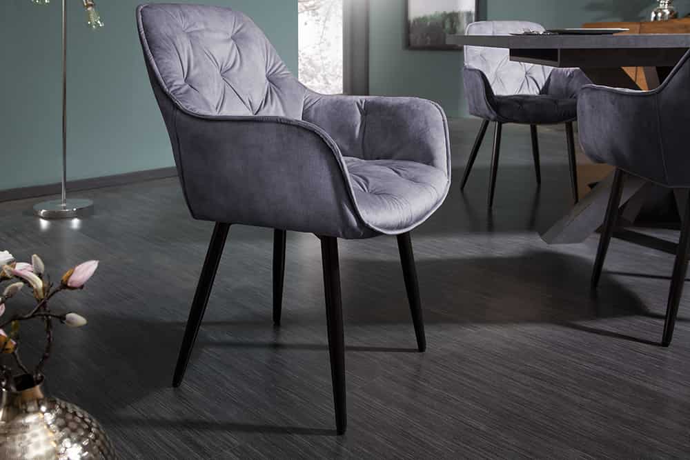 Design Stuhl MILANO grau Samt mit Armlehne Ziersteppung gepolstert schwarze Metallbeine