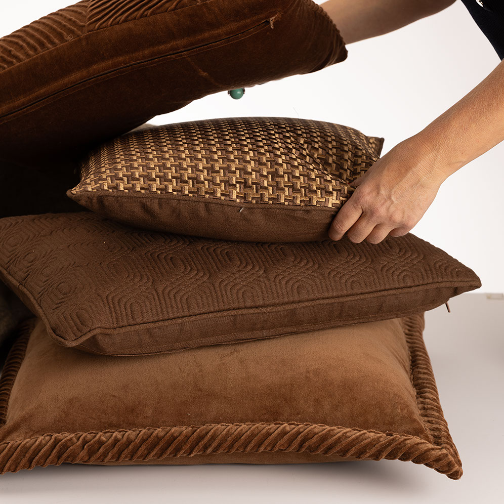 Sierkussen Richstitch linnen mocca macha 40x40 cm