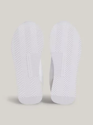 Tênis Essential Global Stripe em Camurça com Travas Finas