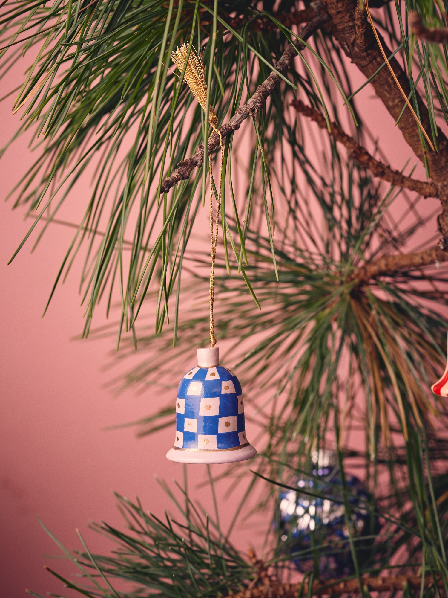 Juleophæng med klokke | Træ. 4,5 cm. | Lilac