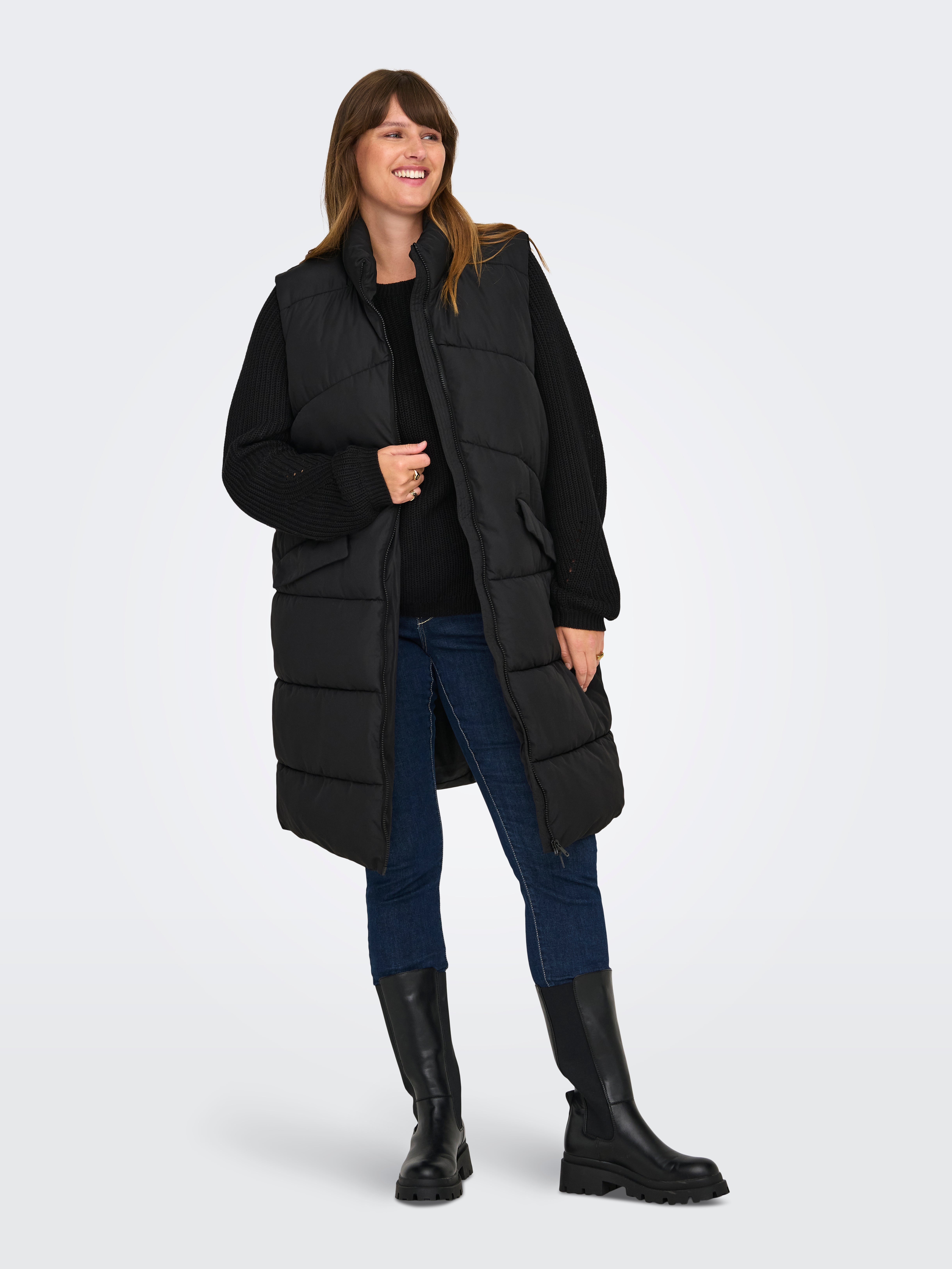 CARMATILDE Weste Black