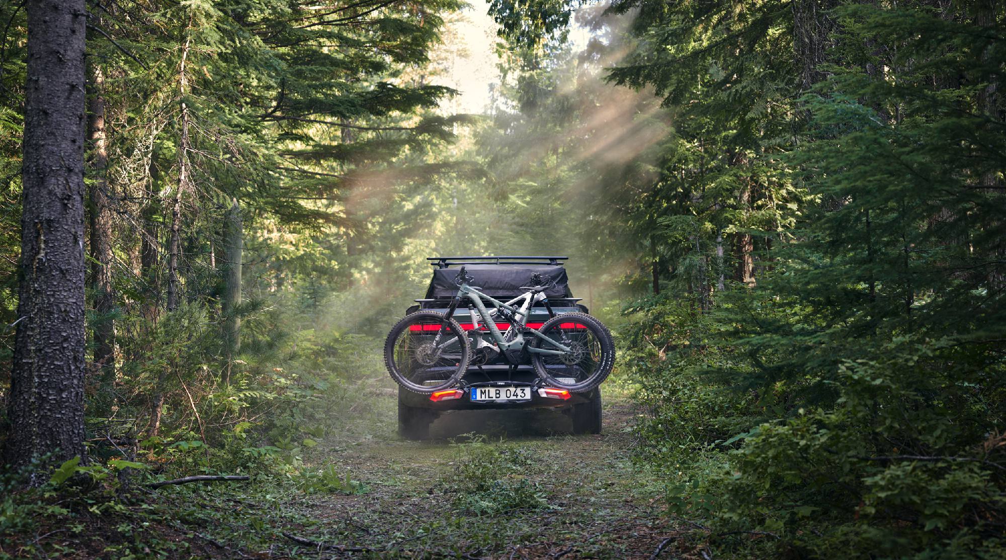 Thule Epos 2 bikes