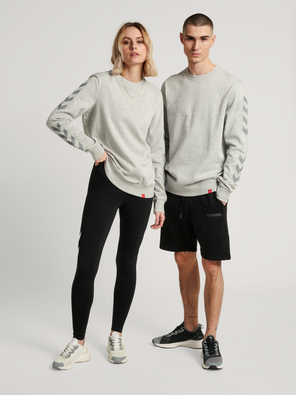 hmlLEGACY CHEVRON SWEATSHIRT