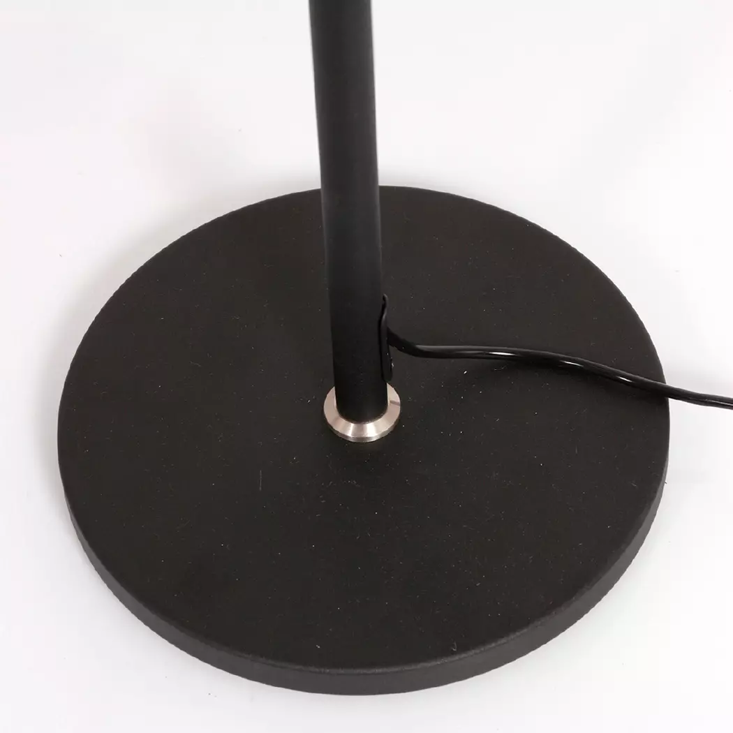 LED-Stehlampe Turound LED