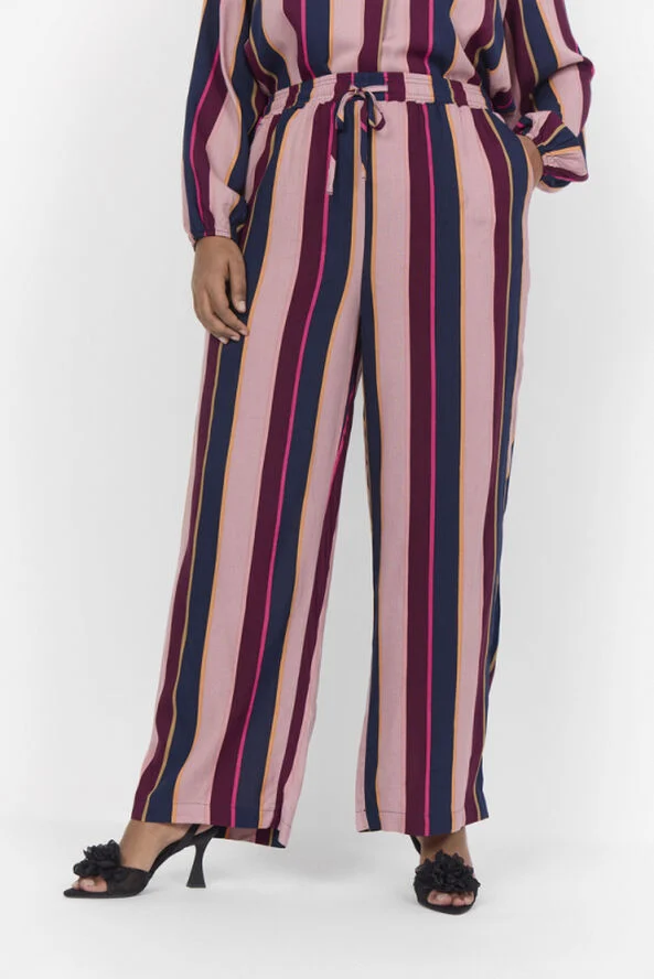 Wasabiconcept Curvy WA-JOSEPHINE 3 Bukser Navy blå 6799c blue iris combi