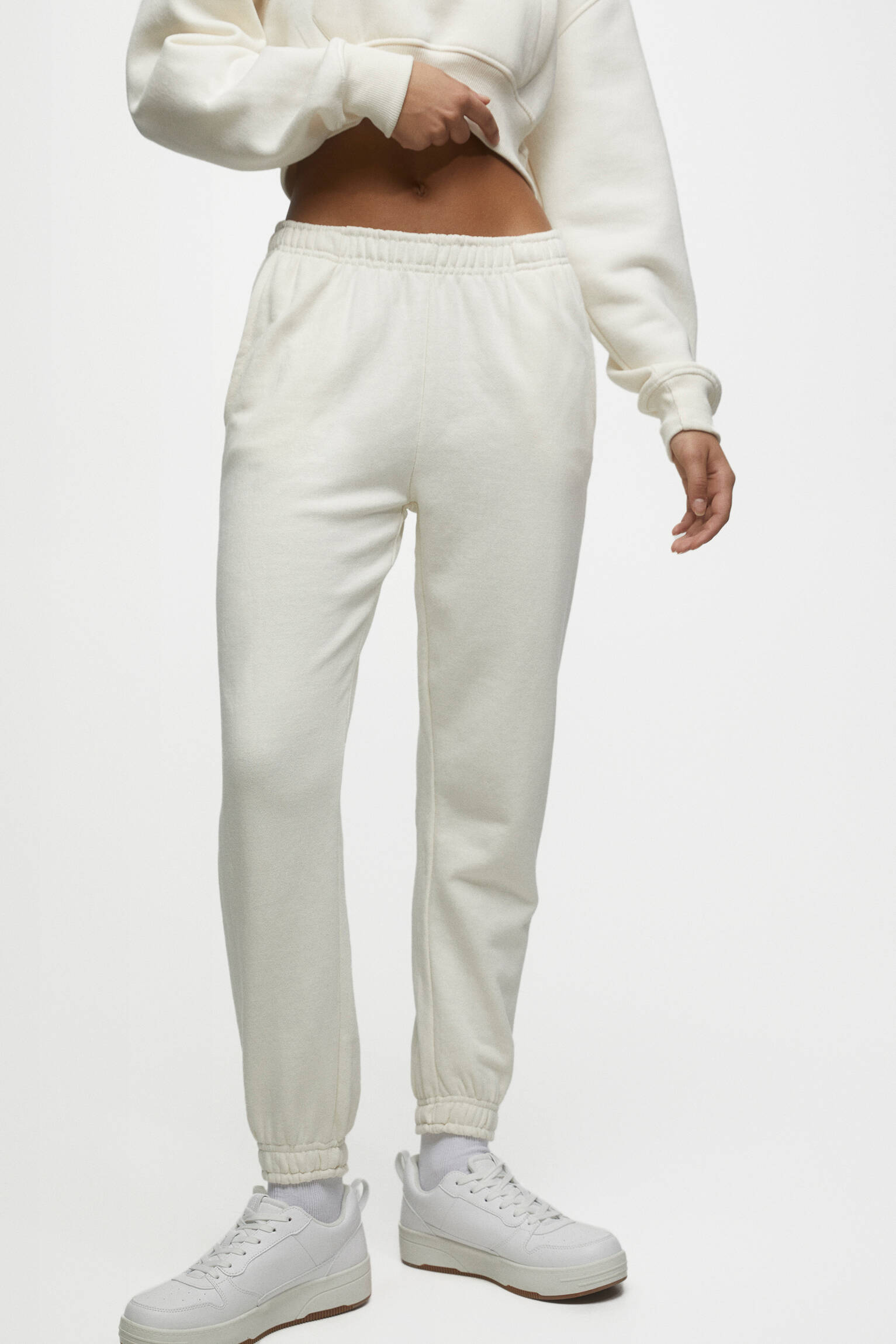 Calça jogger básica com cós elástico - cru/branco