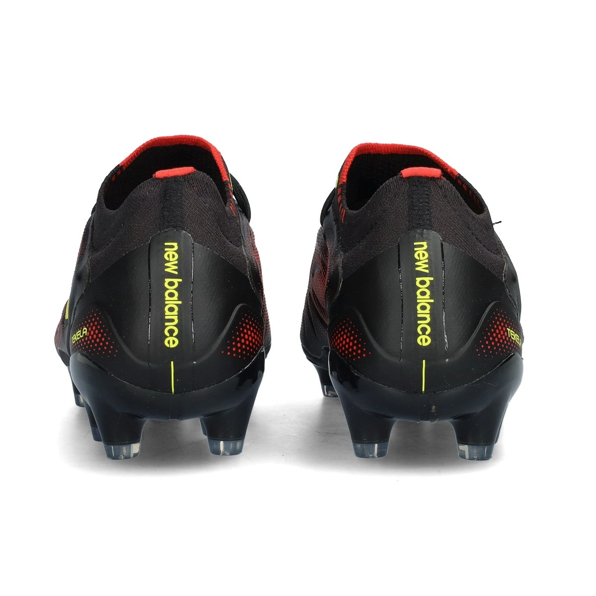 Chuteira New Balance Tekela Elite MG Mulher
