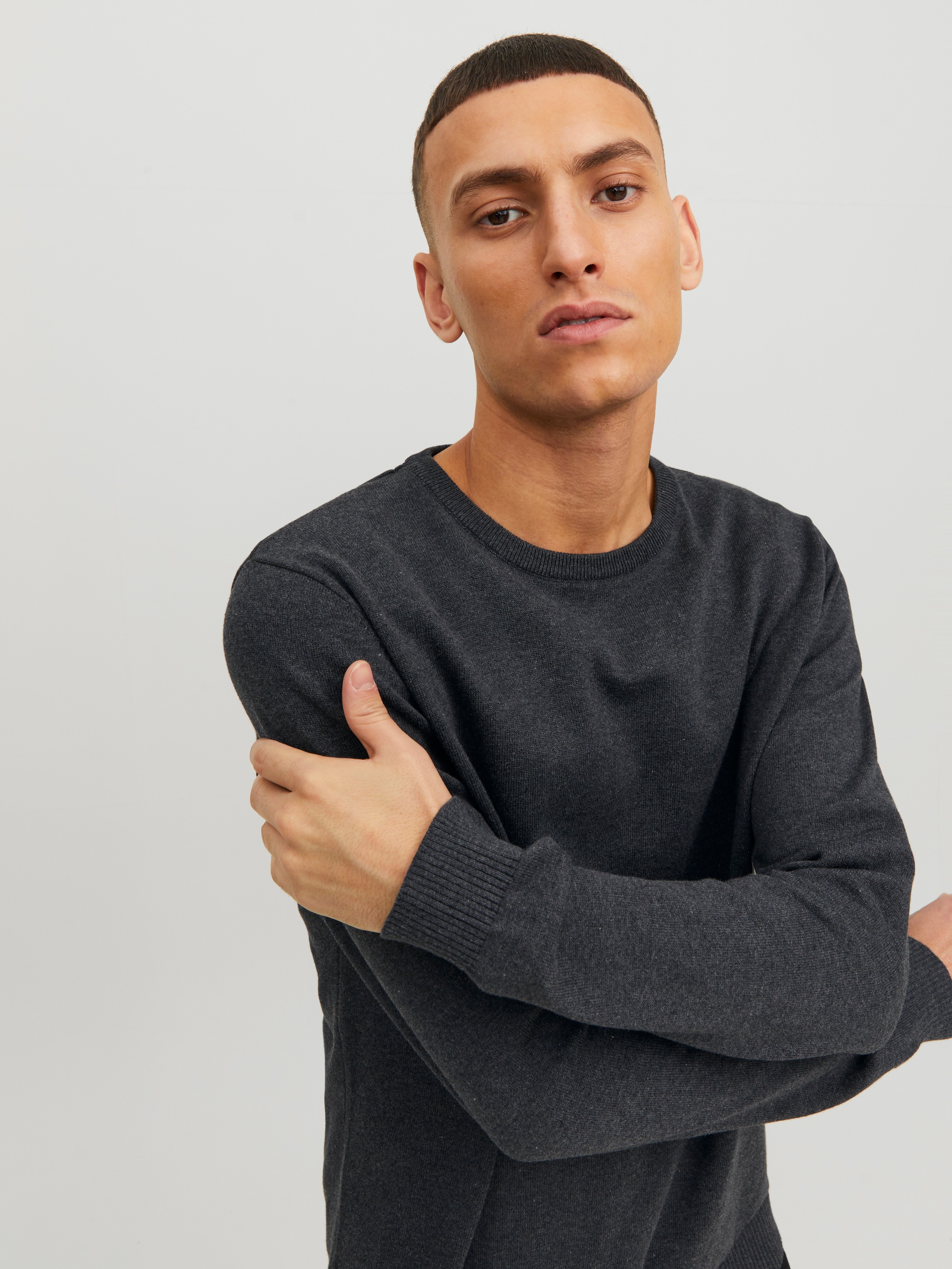 Jack & Jones Rundhalspullover »JJEBASIC mit Rundhals, ideal für Job und Freizeit«, unifarben, modisch, slim fit, Baumwolle, Rundhals
