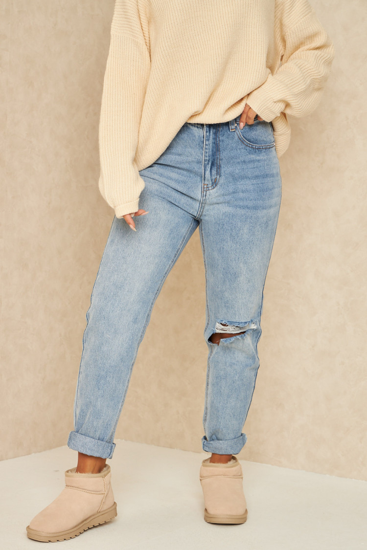 Jean Mom bleu déchiré