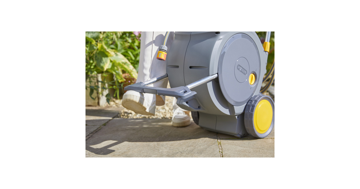 HozelockAuto Reel Mobile slangenwagen met 35 m slang, Incl. Multi Spraygun  (Grijs/geel)