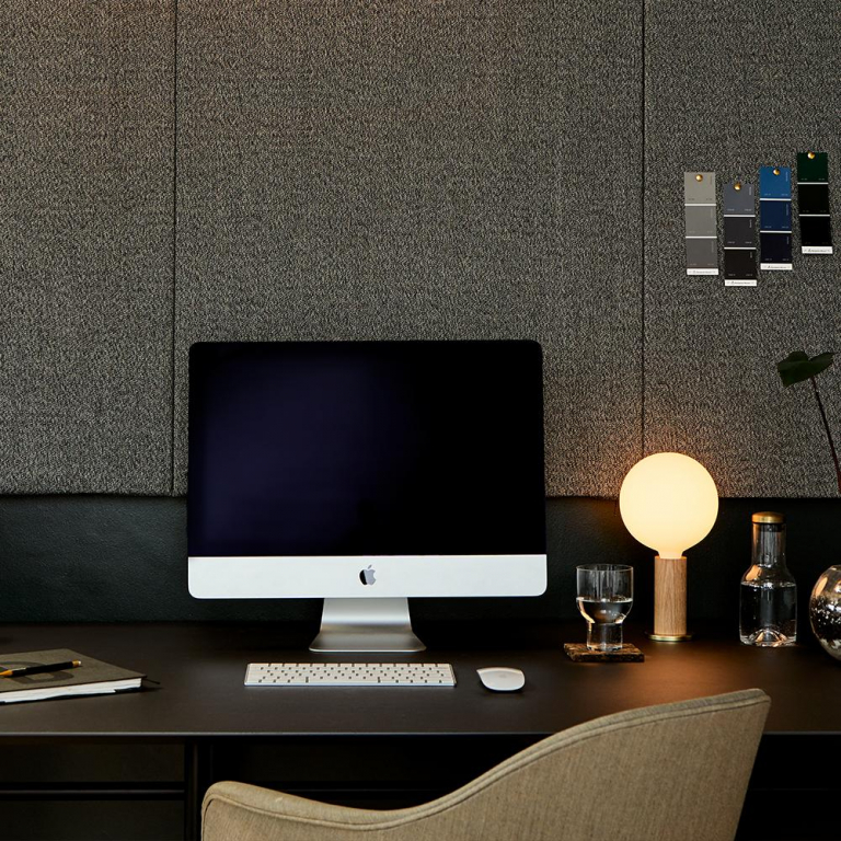 Tala LED Knuckle tafellamp met Sphere lichtbron eiken