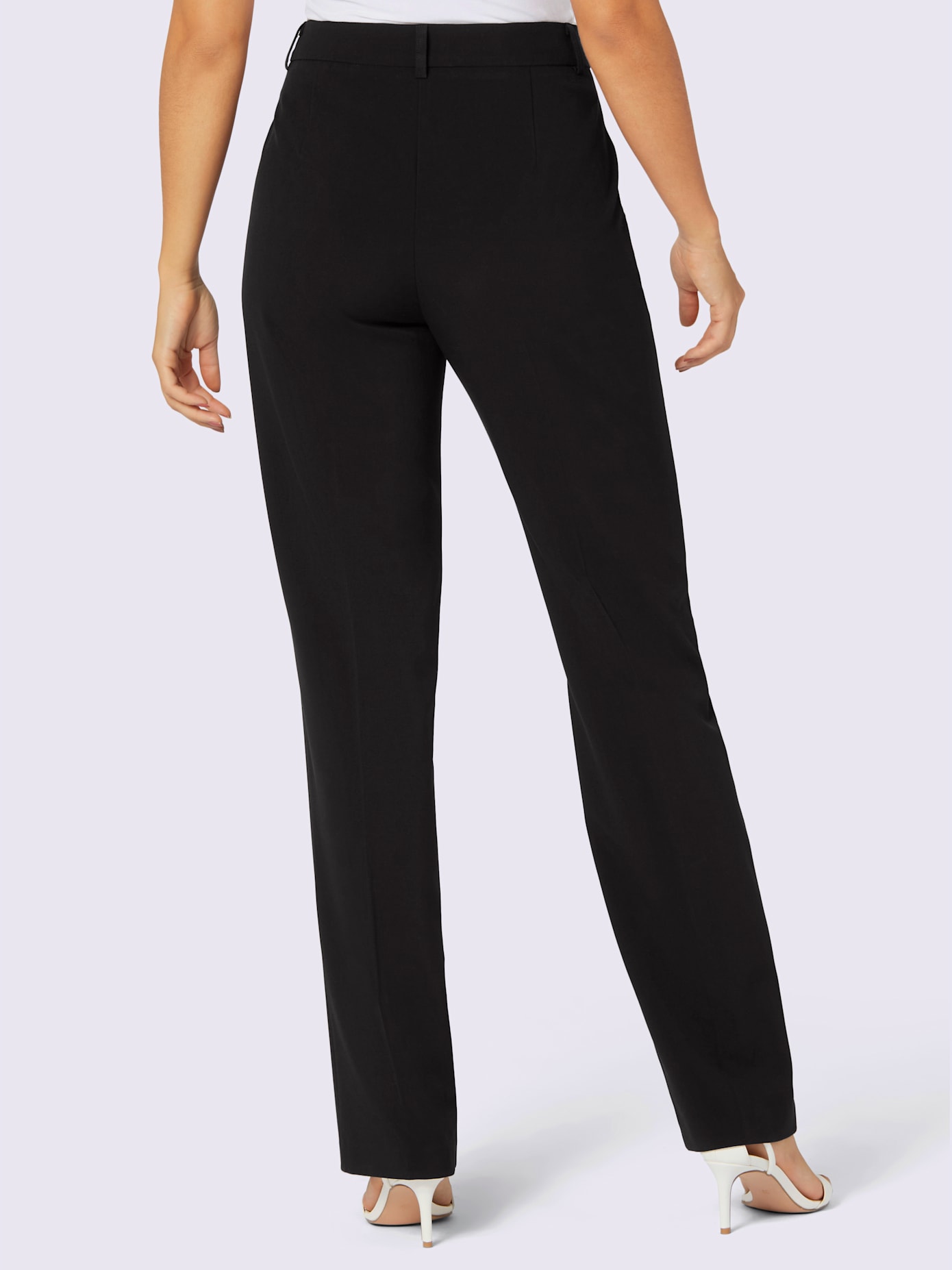 Pantalon plis repassés, effet affinant