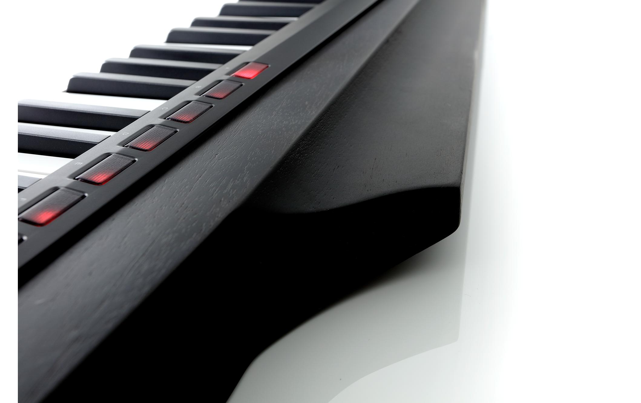 Keytar RK-100S 2 – Schwarz<br>Umhängekeyboard mit ergonomischem Design