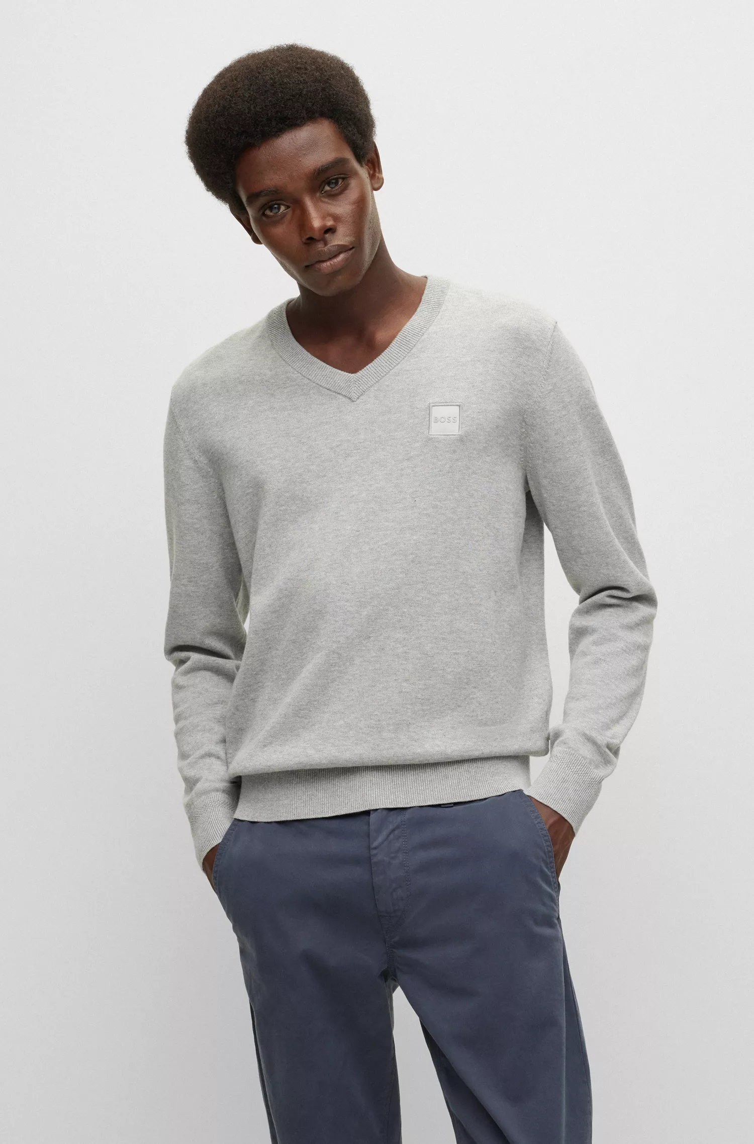 Suéter BOSS laranja de algodão e cashmere, corte regular, com etiqueta com o logotipo.