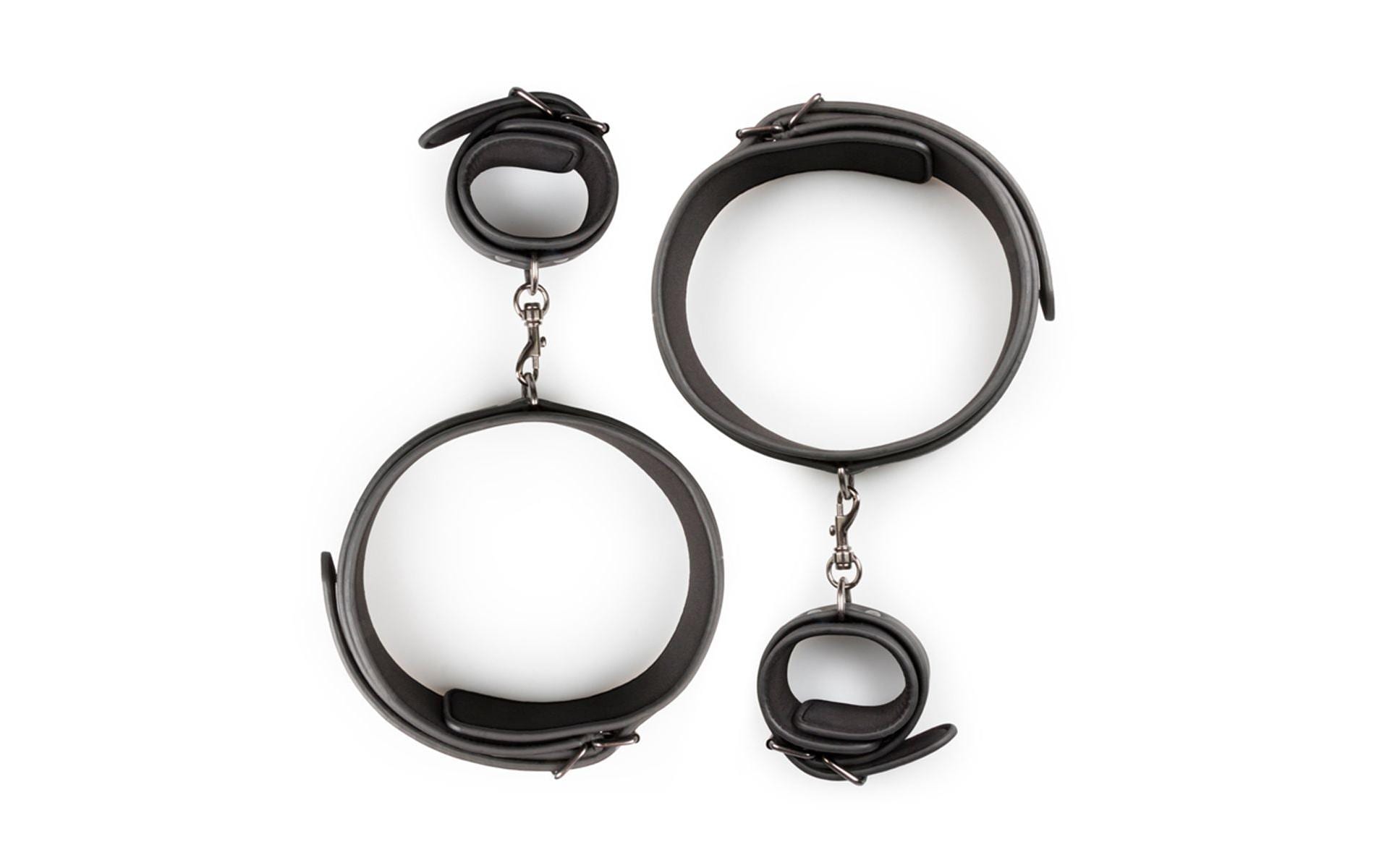 Thigh und Wrist Cuff Set SchwarzFesselset für Bondagespiele