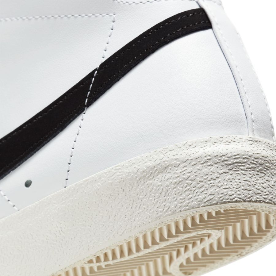 Nike Chaussures Blazer Mid '77 - Blanc/Noir Femme