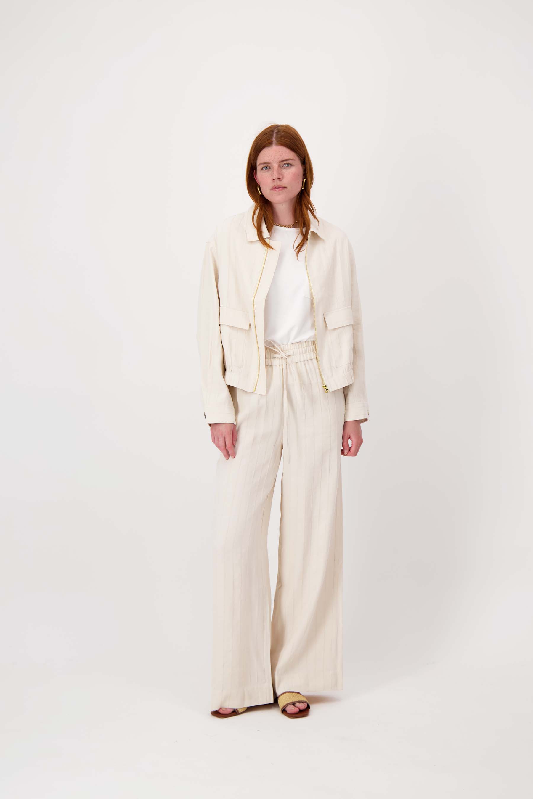 broek in structuur stof