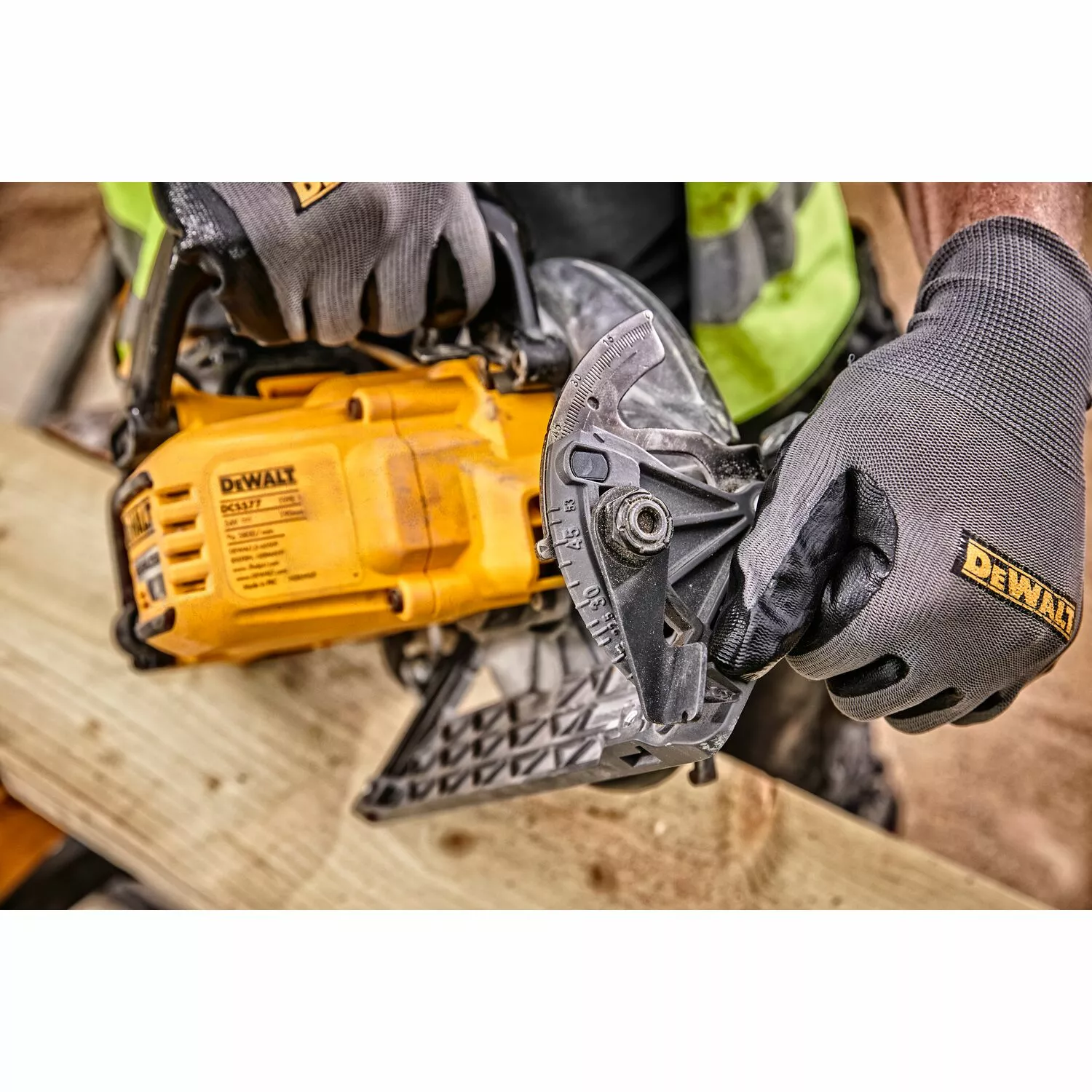 DeWALT DCS577N 54V XR FlexVolt Li-Ion Accu cirkelzaag body - 190mm - koolborstelloos
