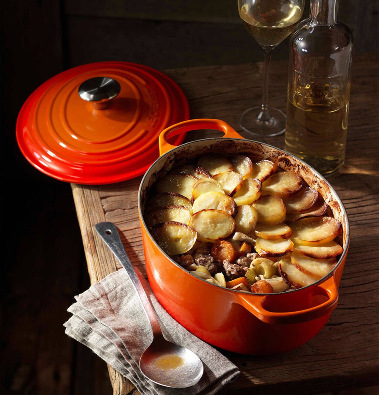Le Creuset Bräter oval 29 cm schwarz Topf