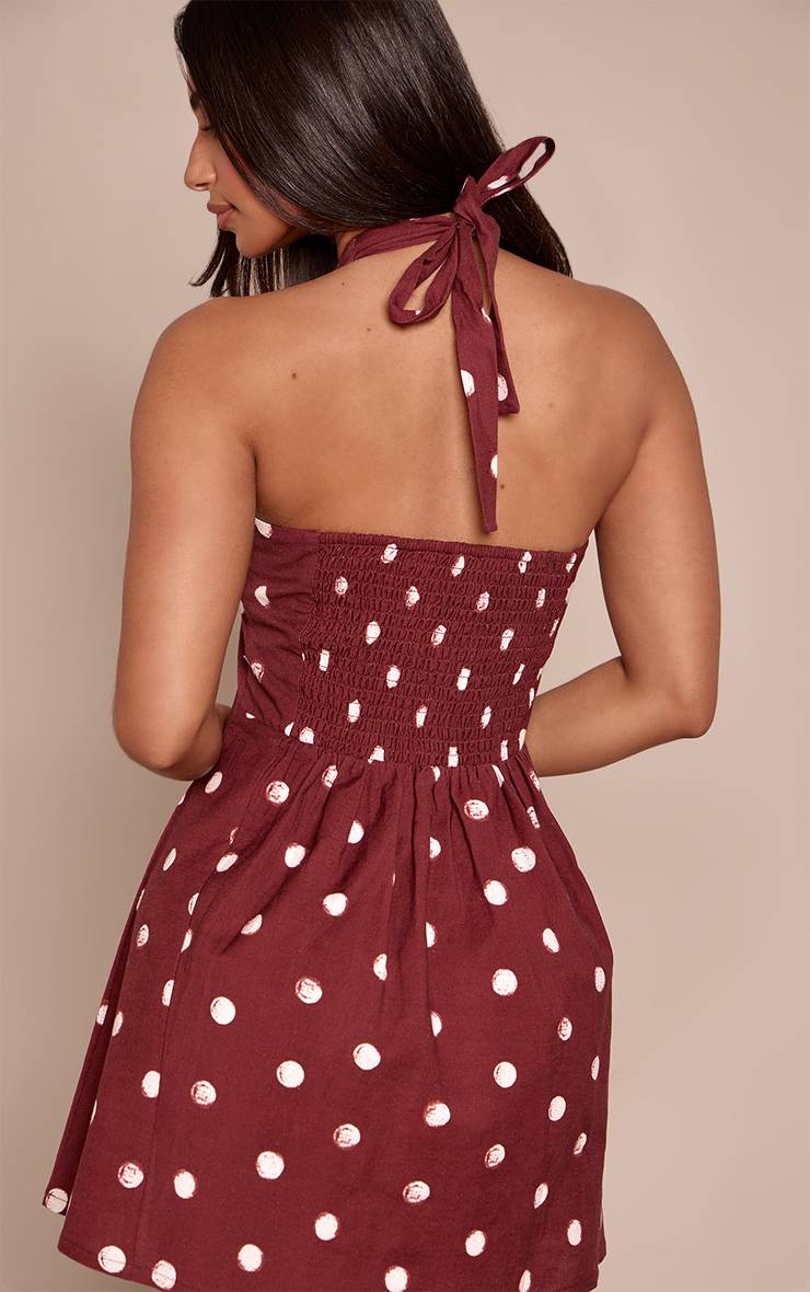 Chocolat Robe Courte Fluide Petite À Pois Avec Encolure Licou Et Boutonnage Aspect Lin