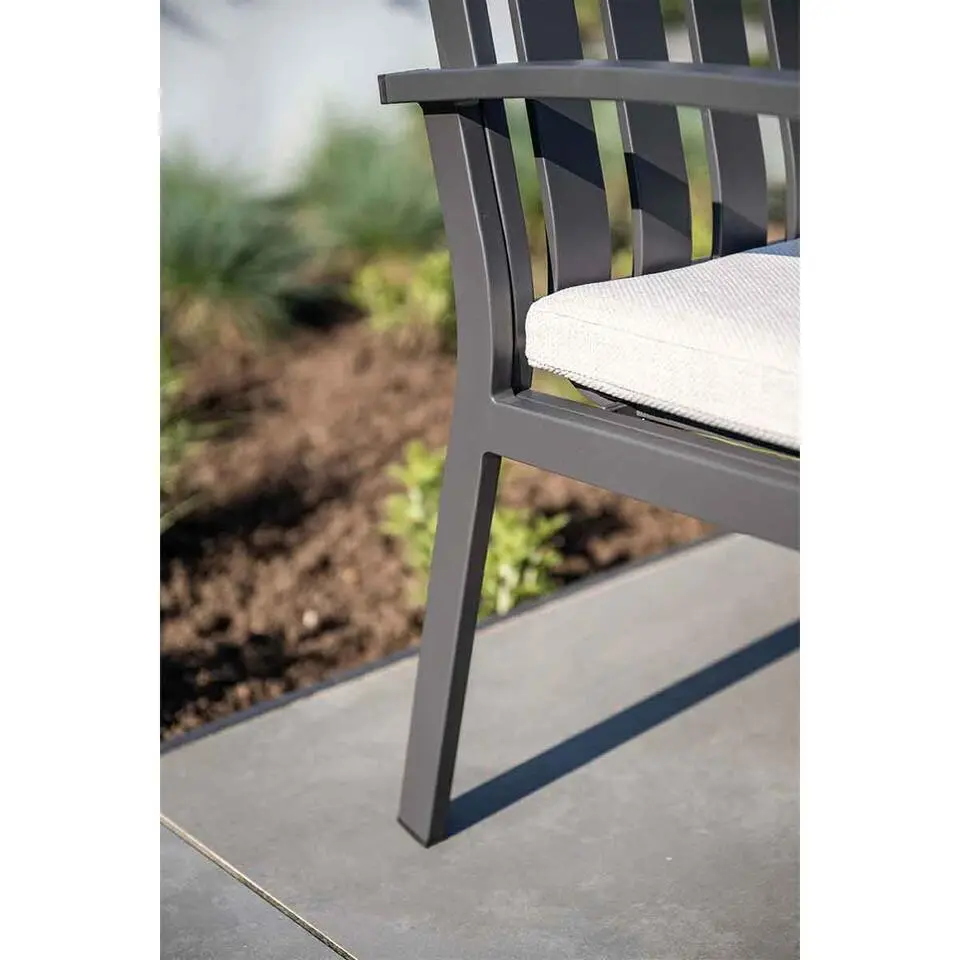 Pisa parkbank - aluminium - carbon black - valley sand