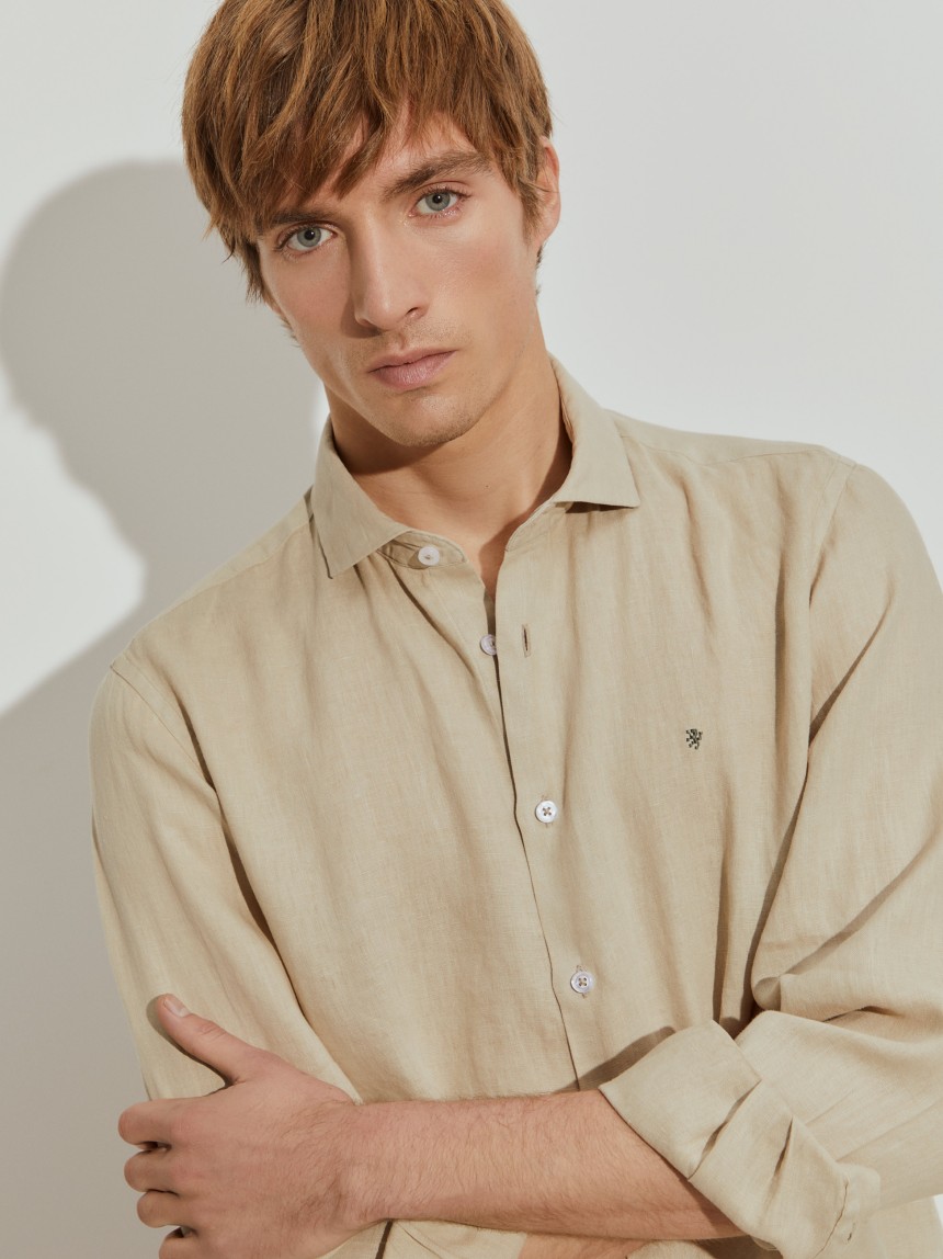 Camisa de linho slim fit garment dye