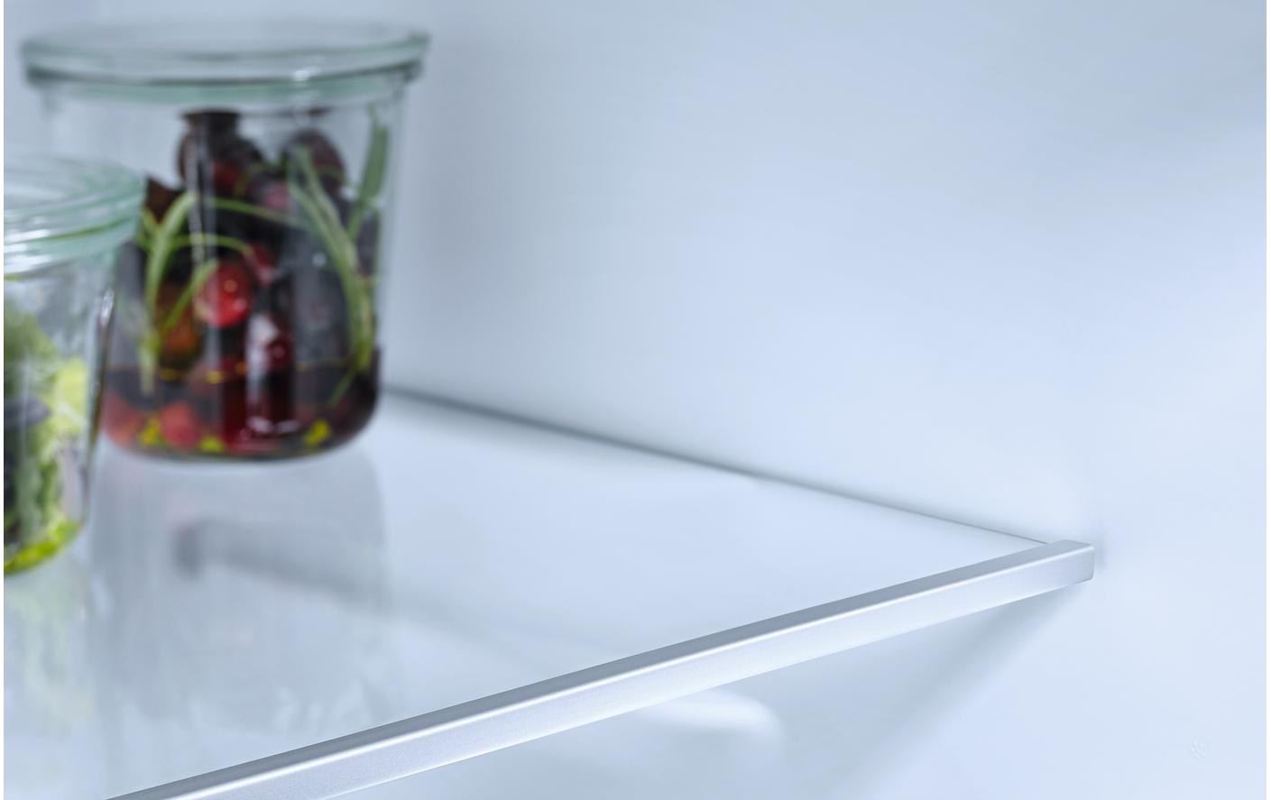 Einbaukühlschrank K 7328 D Links<br>Einbau-Kühlschrank mit 4 Sterne-Gefrierfach, LED-Beleuchtung, SoftClose und SuperKühlen für mehr Komfort