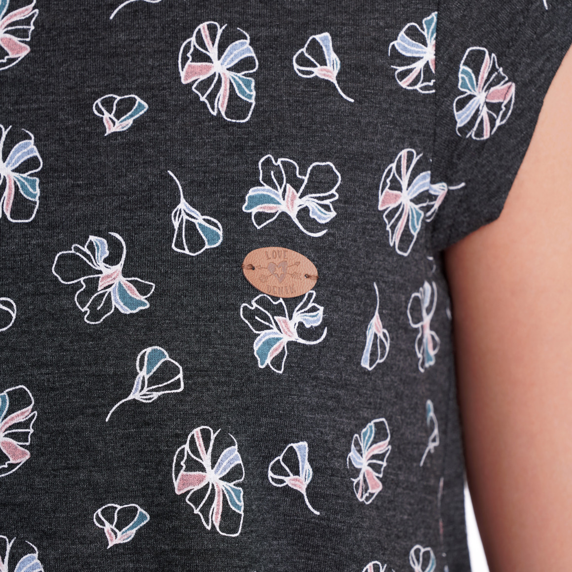 Gina Damen T-Shirt mit Zier-Knopfleiste dunkelgrau