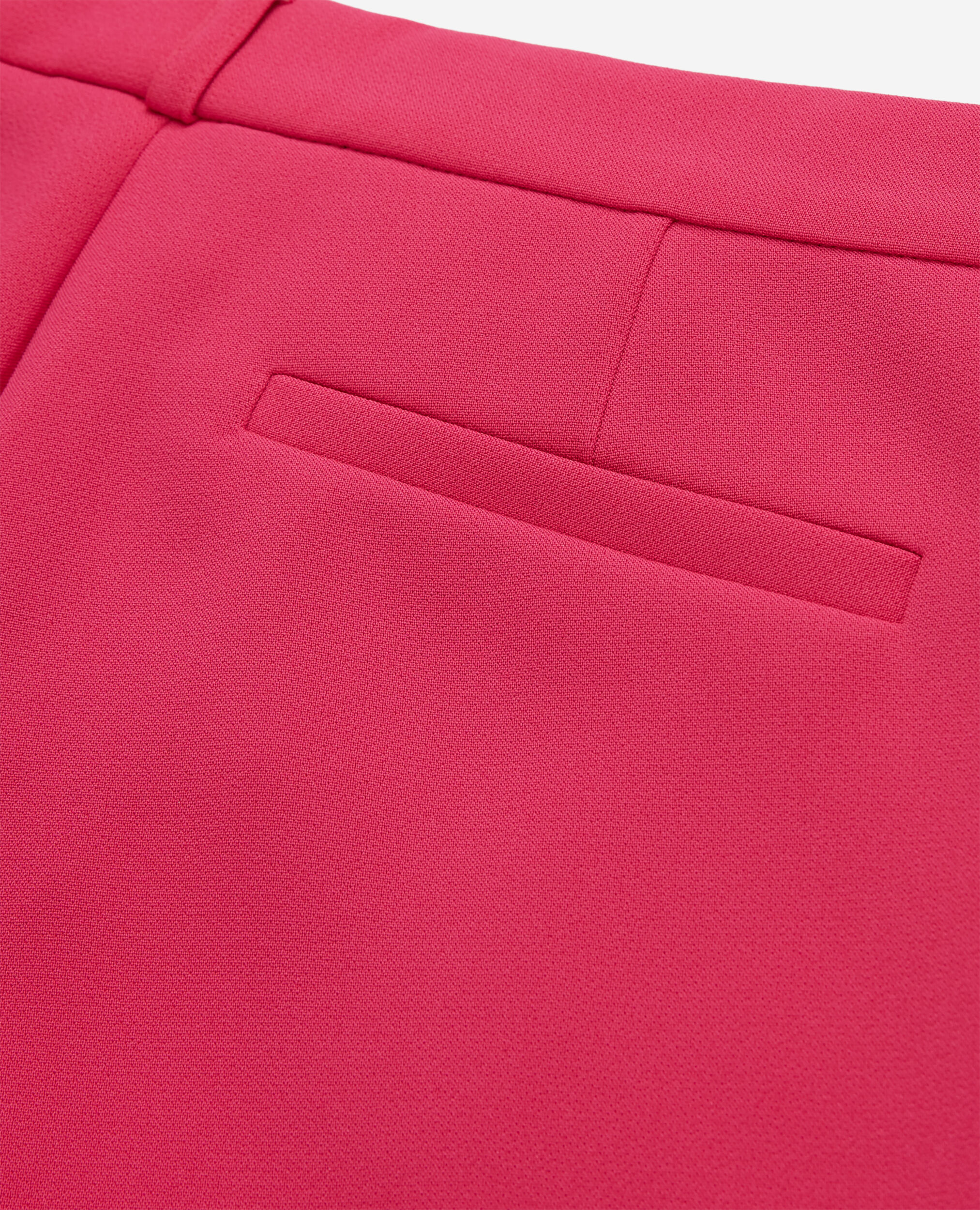 Short tailleur rose en crêpe