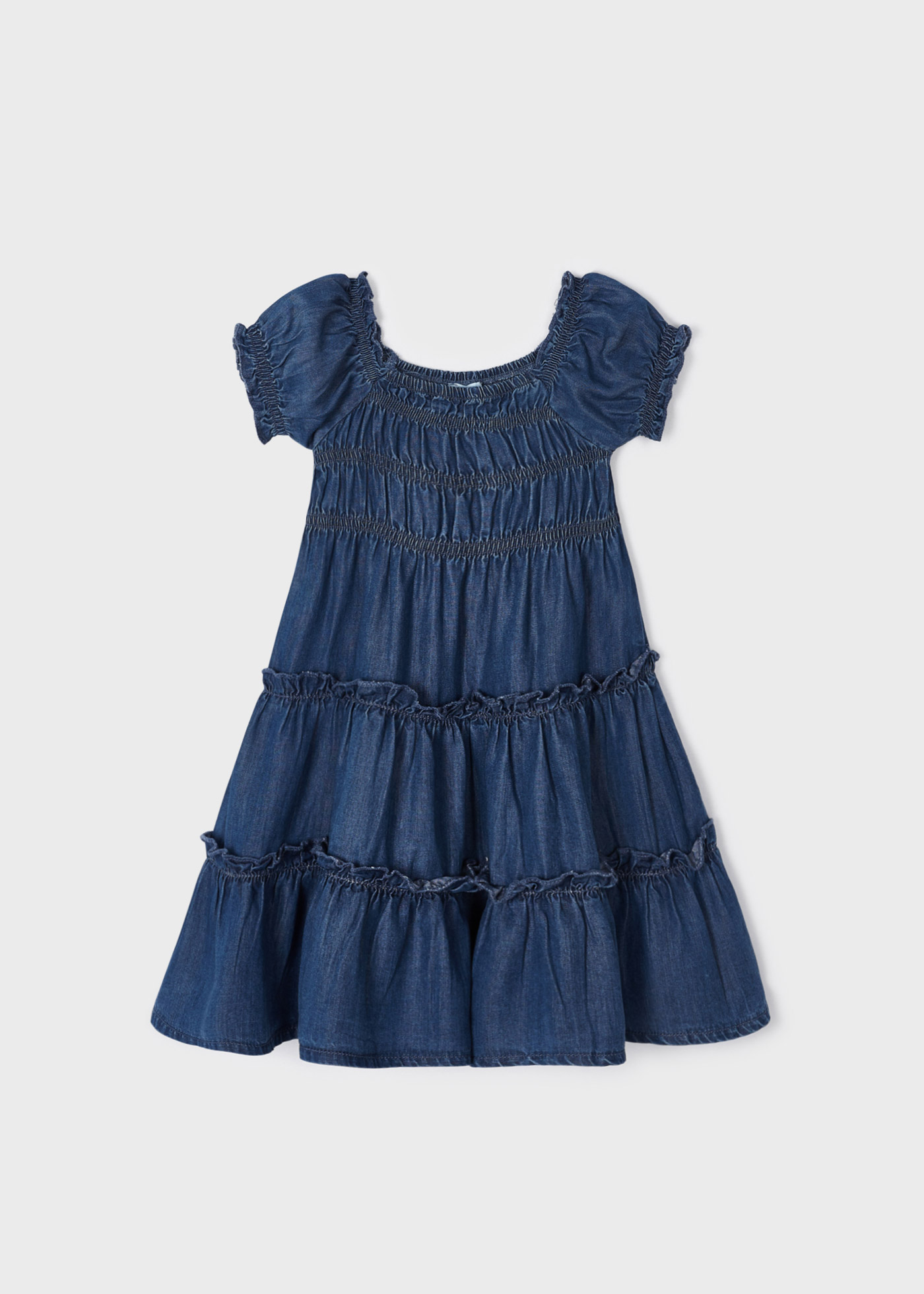 Vestido fluido infantil confeccionado em TENCEL™ Lyocell