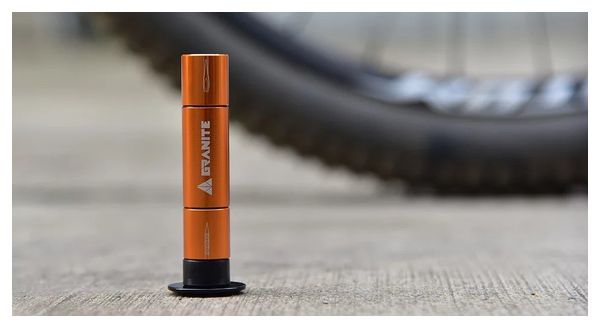Kit de Réparation Tubeless Granite Design Stash Outils   4 Mèches Orange