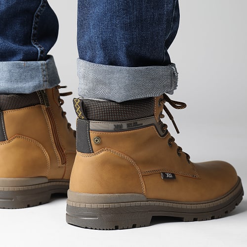Boots Panama
