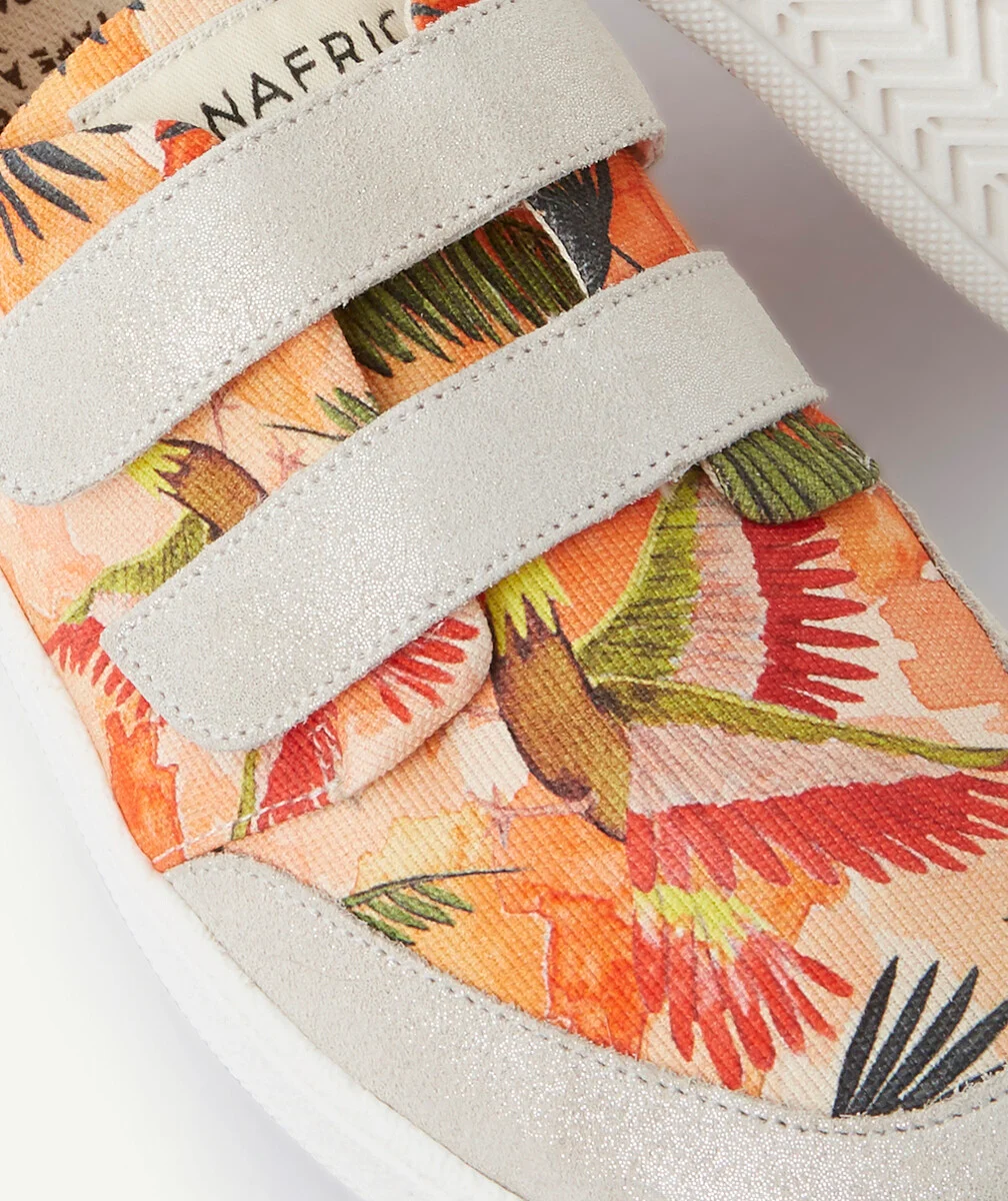 PANAFRICALES BASKETS GRISES IRISÉES EN WAX