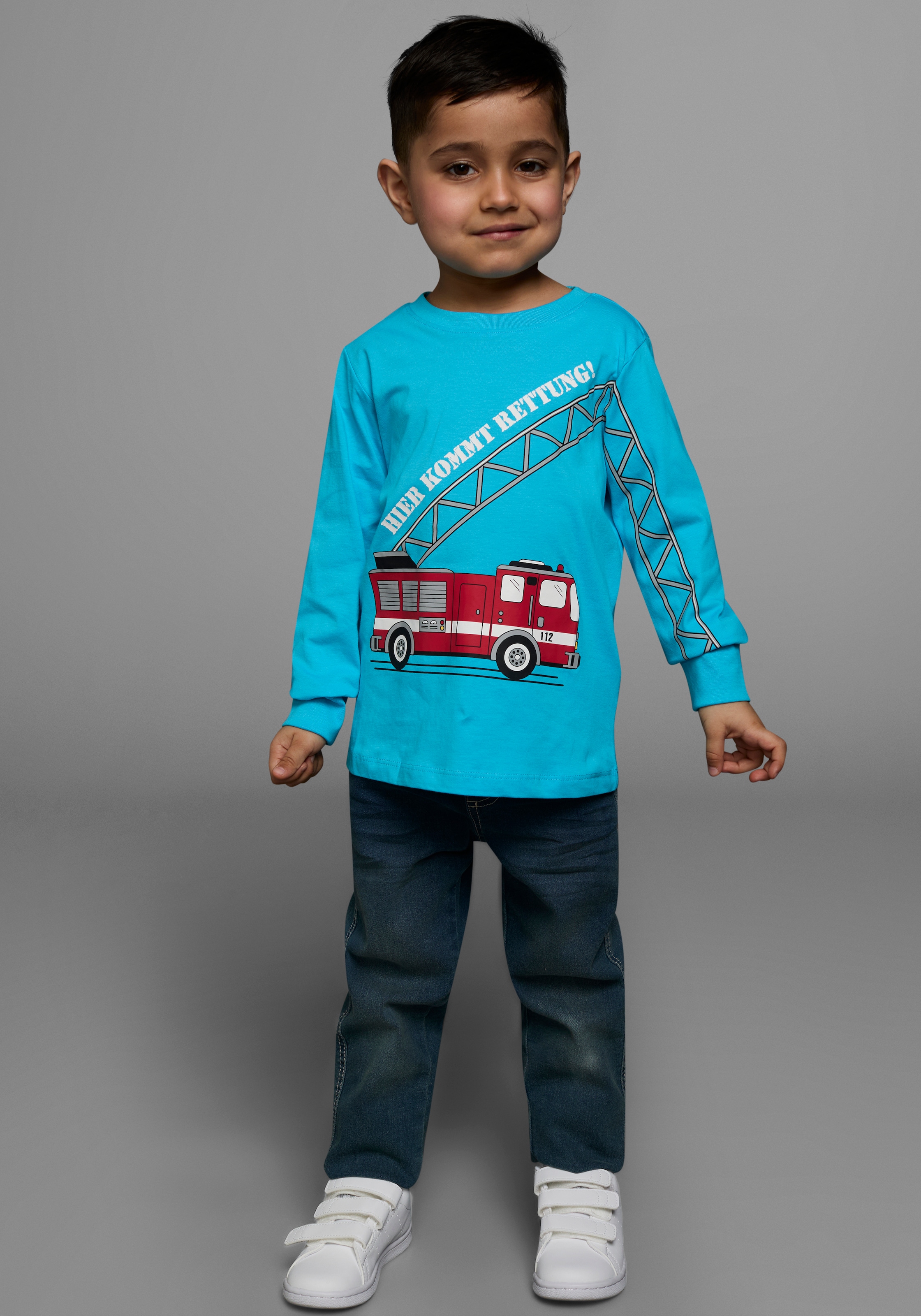 KIDSWORLD Langarmshirt »HIER KOMMT RETTUNG« Langarm,  Basic-Passform,  peppiger Druck