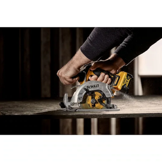 Dewalt DCS512N 12V XR Brushless 140mm Circular Saw