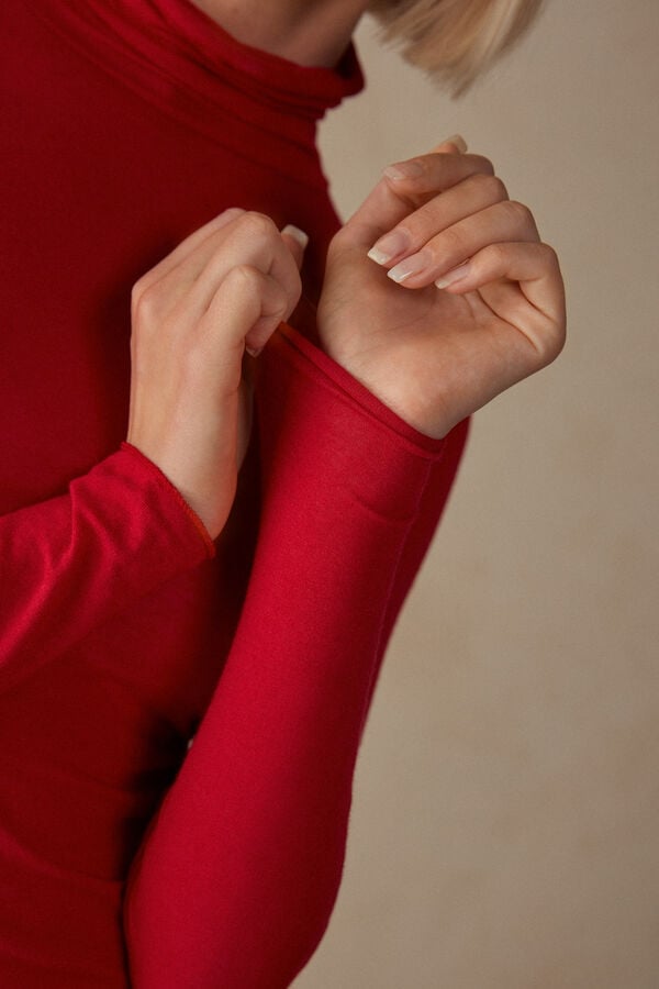Camiseta de manga comprida com gola alta em cashmere modal ultraleve