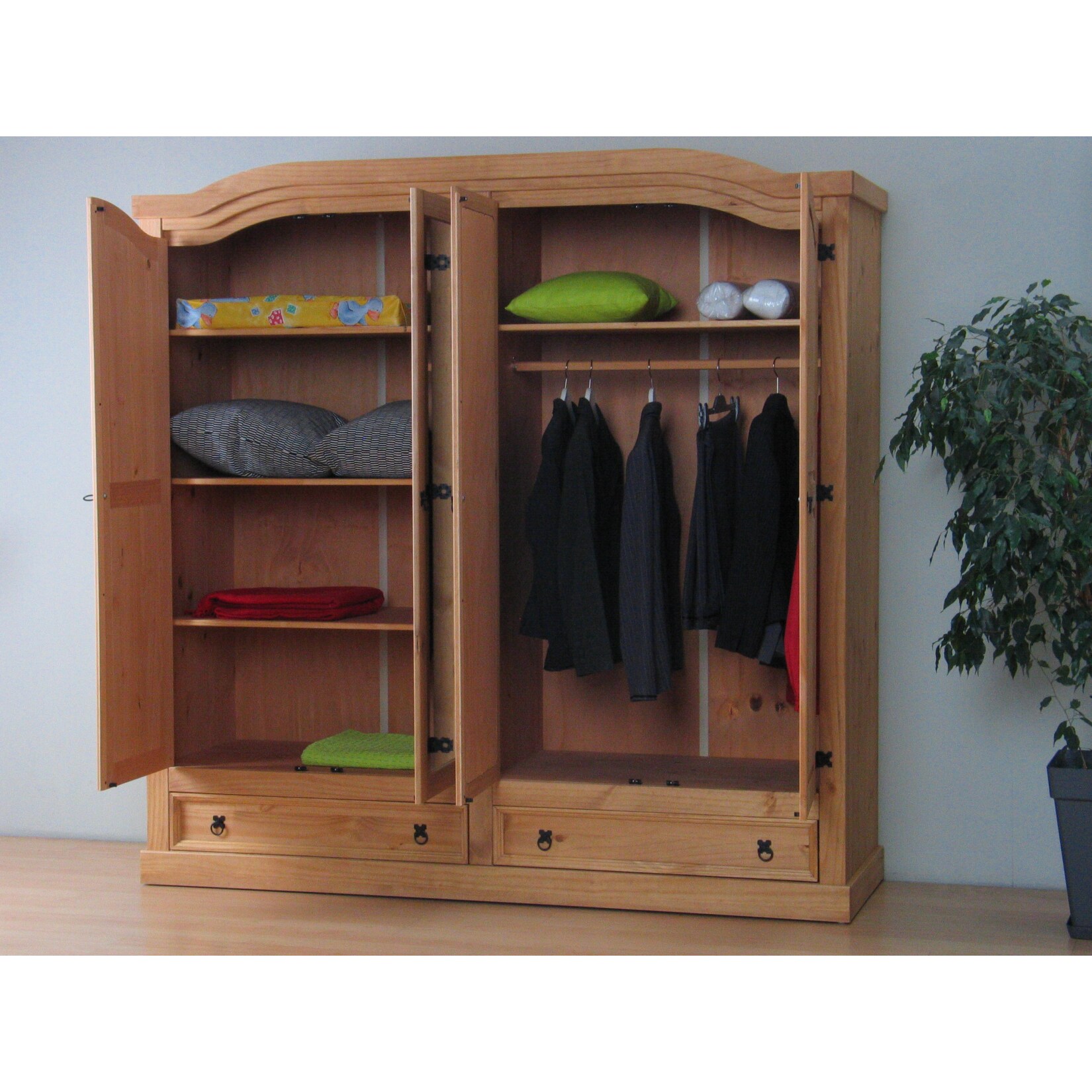 4 trg Kleiderschrank New Mexico (B)193,5 x (H)193 x (T)57cm