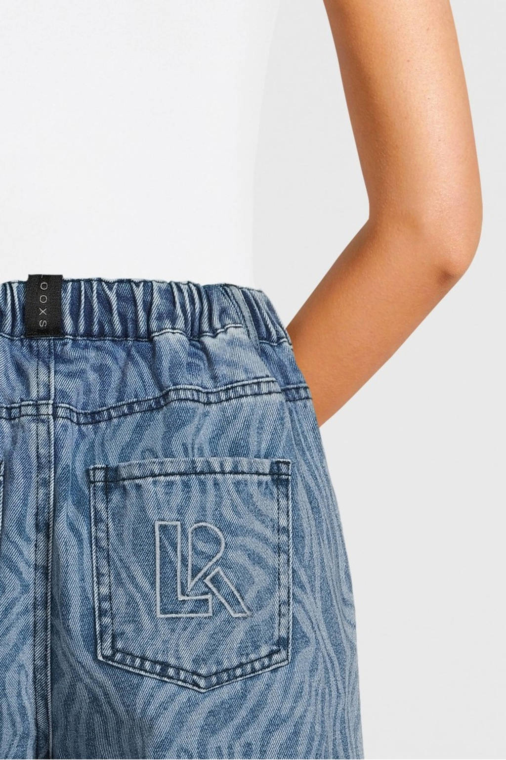 LOOXS loose fit jeans met all over print royal blue