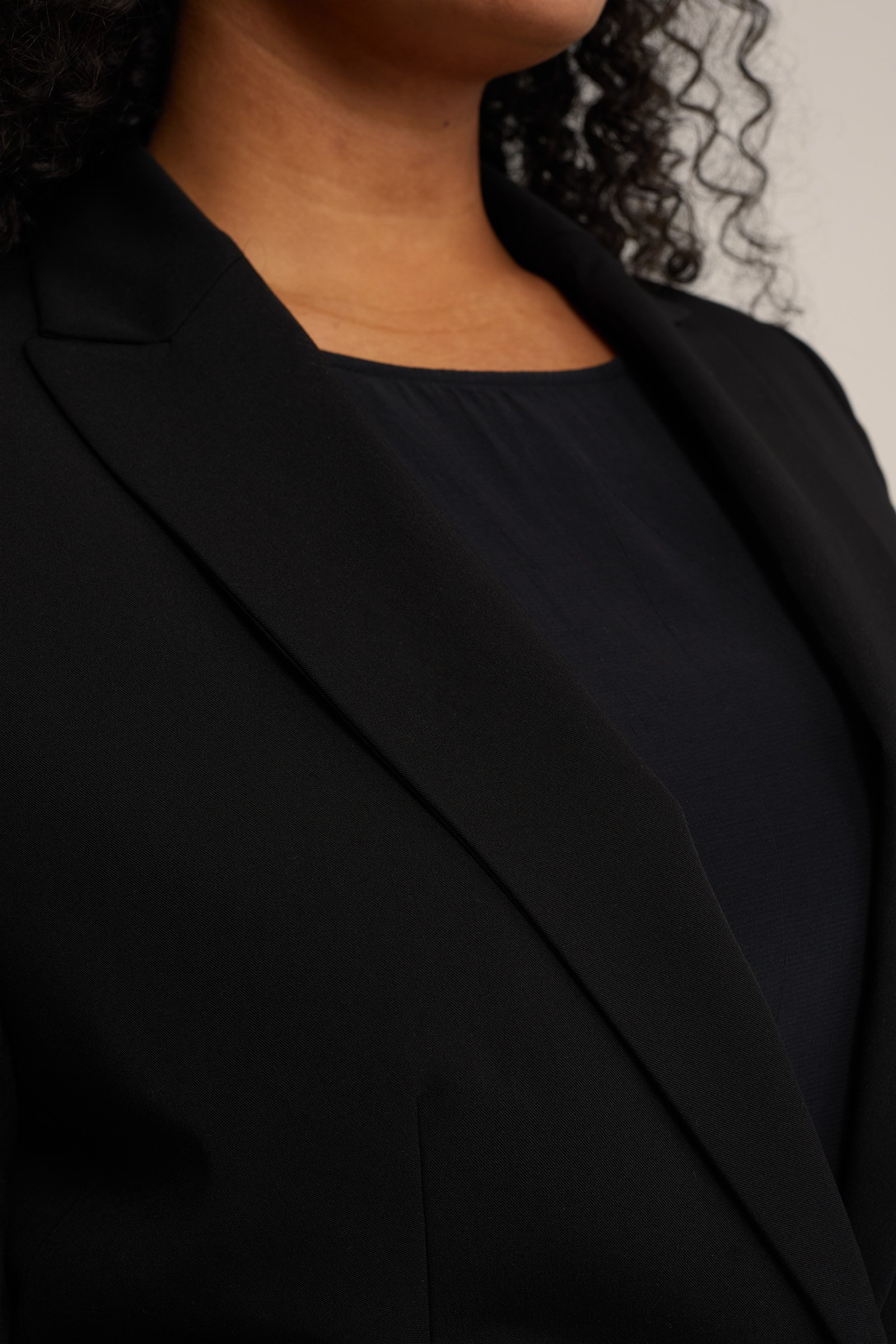 getailleerde blazer - Curve WE Fashion Zwart