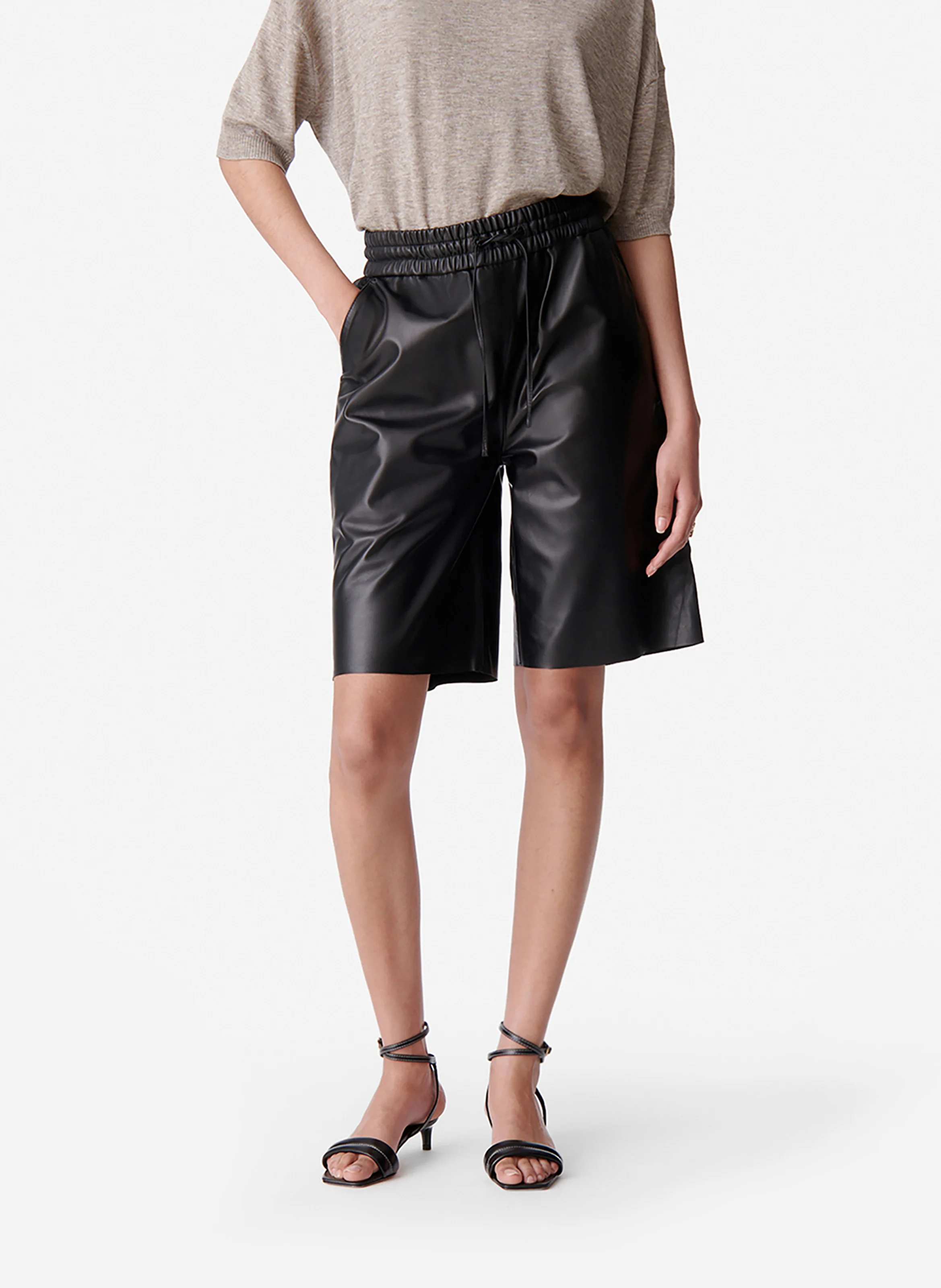 DAMON - Short droit en cuir | Noir