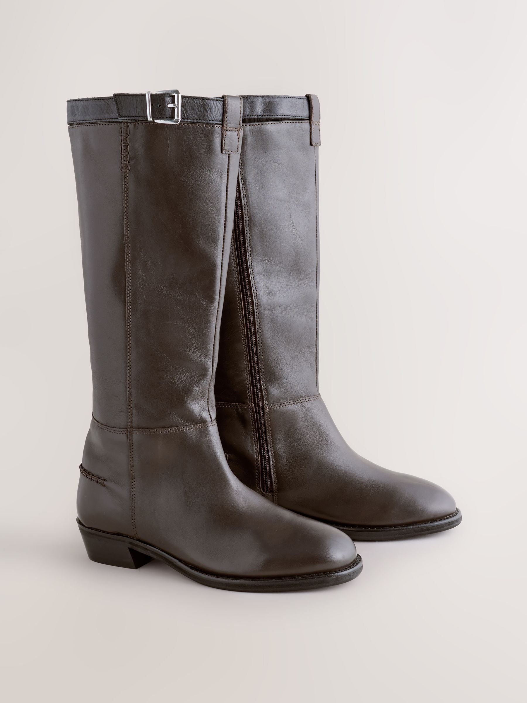 Chocoladebruin leer - Forever Comfort® Kniehoge Laarzen met Ronde Neus en Gespsluiting