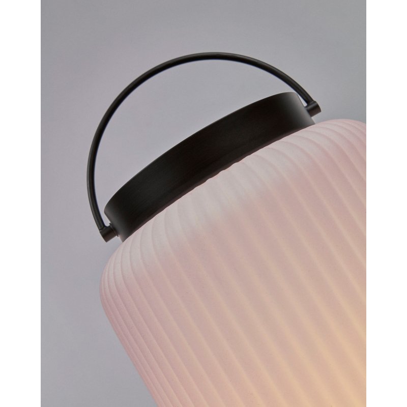 Lampe de table Verona en polyéthylène et métal avec finition noire