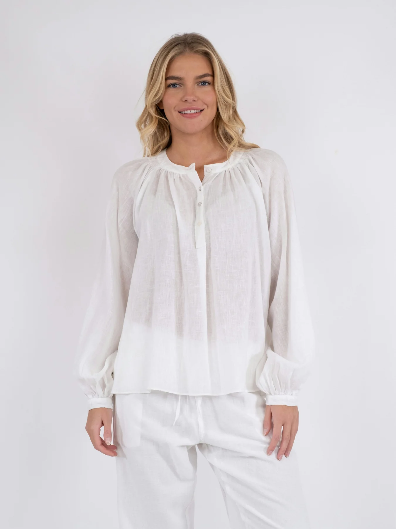 Neo Noir Kirsty Solid Blouse