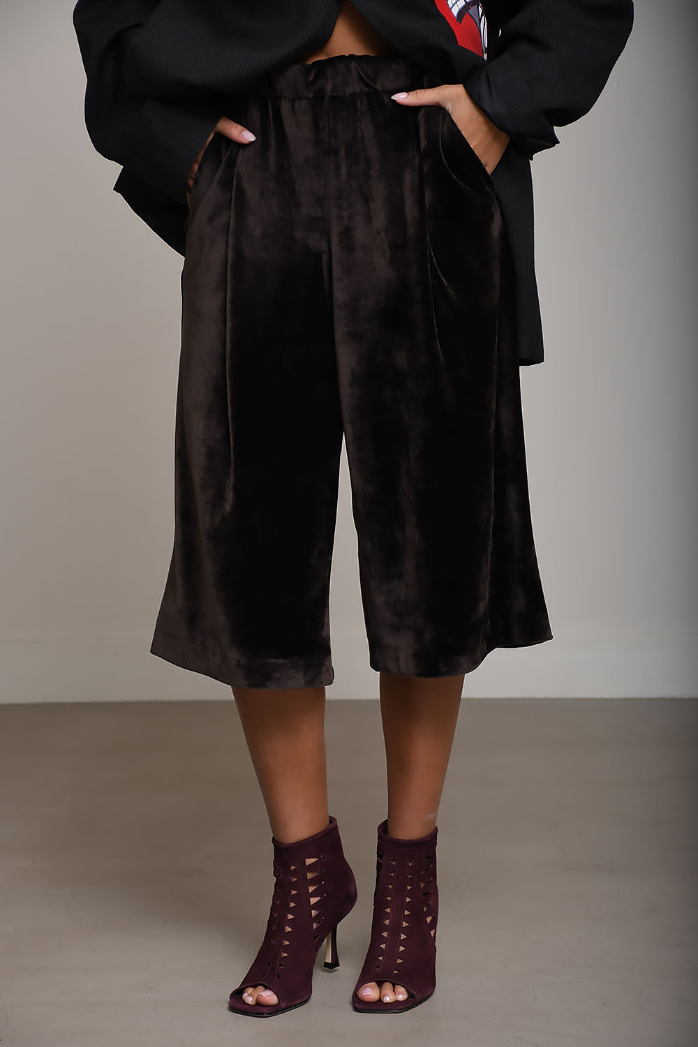 Velvet loose bermuda