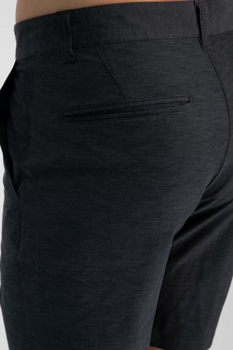 BEACH MOUNTAIN Herren Short