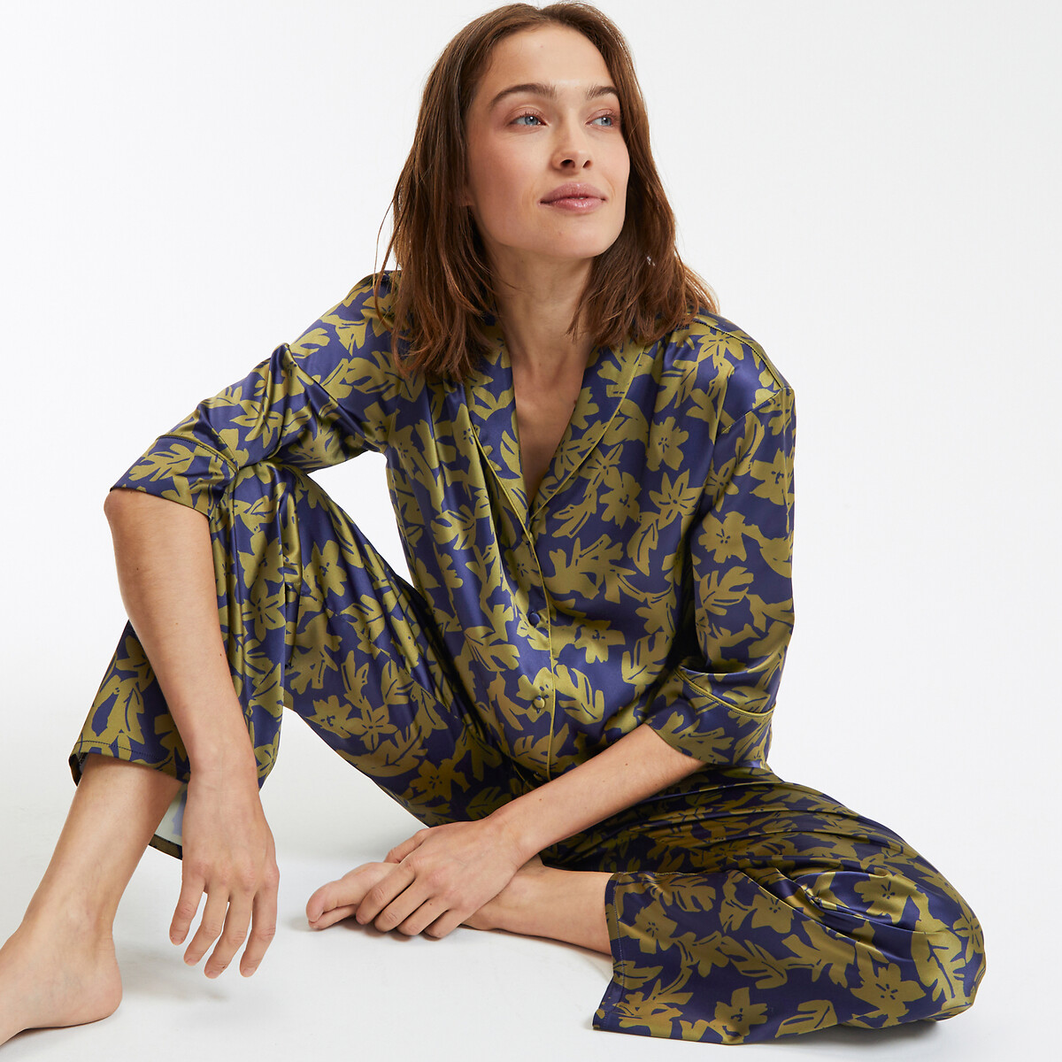 ANNE WEYBURN<br>Pijama de cetim com estampa floral