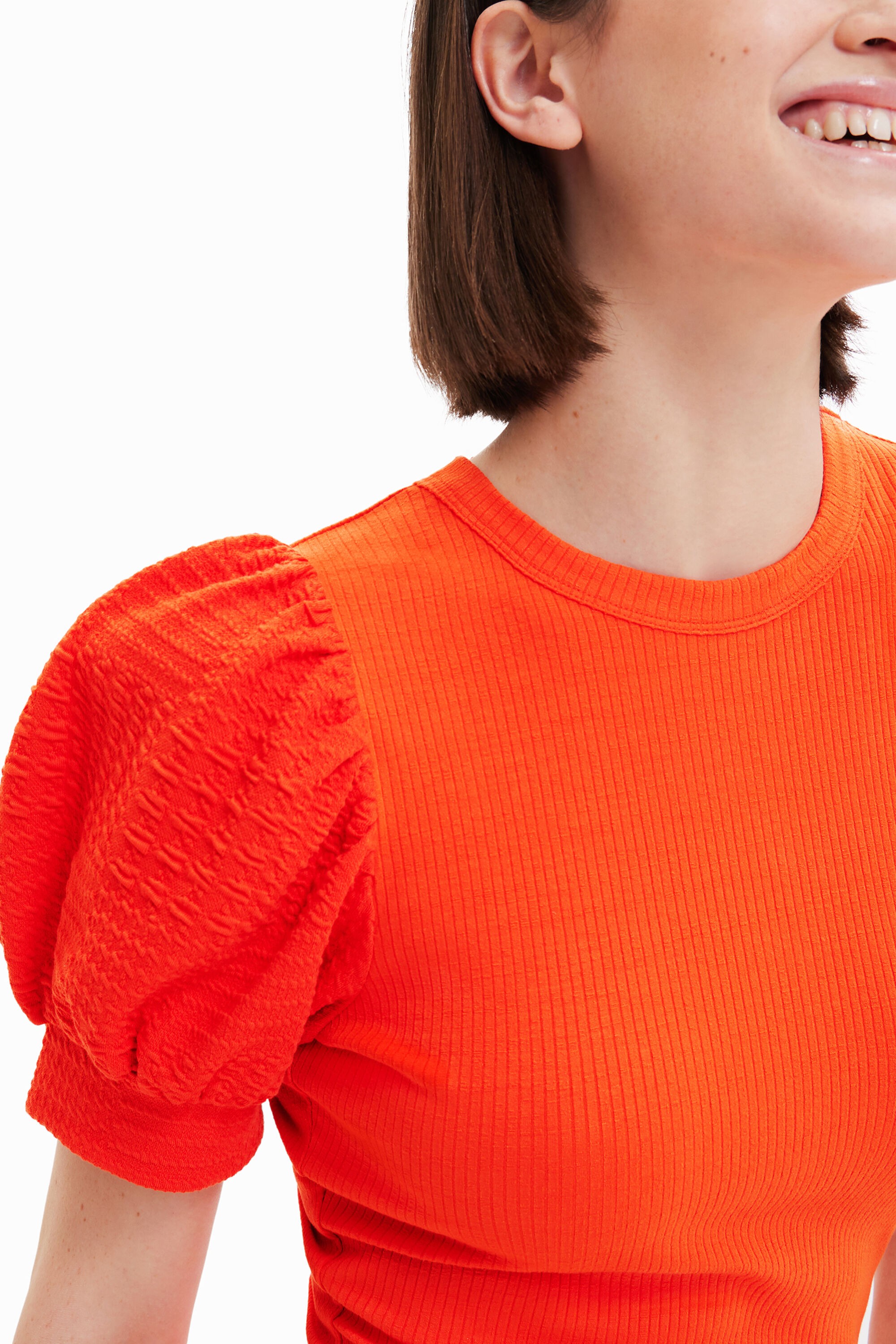 Robe courte ajustée corail