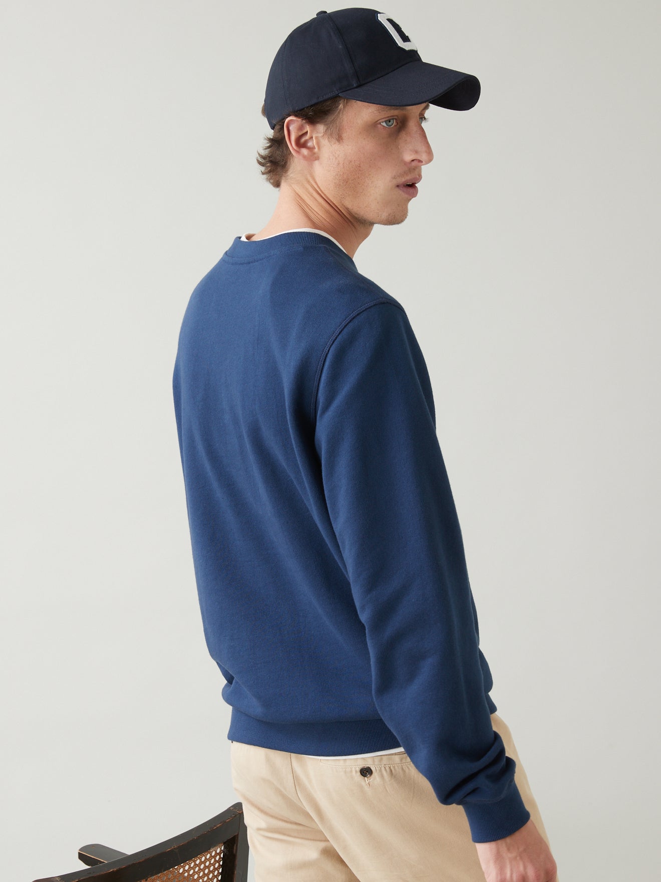 Sweat uni motif placé homme