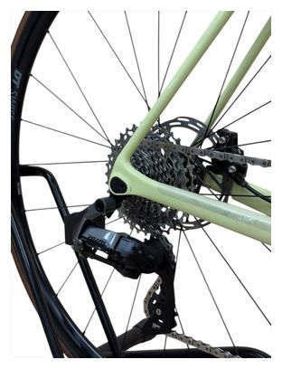 Produit reconditionné . Canyon Endurance CF SL 7 eTap Sram Rival AXS 2022 . Vélo de Route . Canyon . très bon état