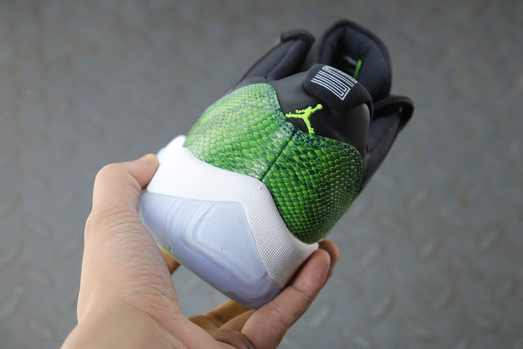 Air Jordan 11 Retro Low Nightshade